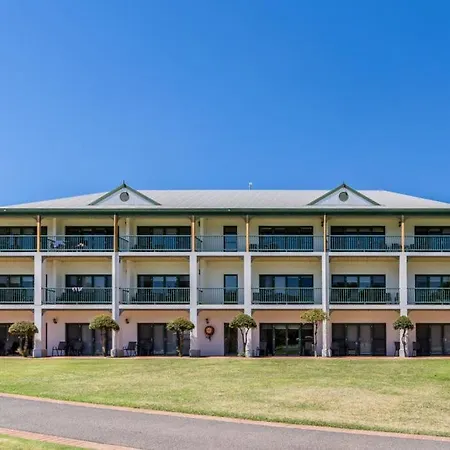 Yarrawonga Mulwala Golf Club Hotel Exterior photo The Village, 2016