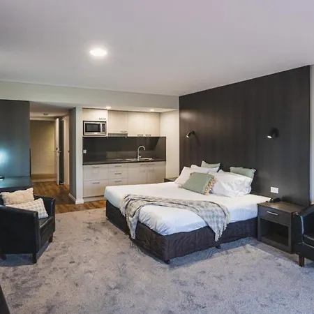 Yarrawonga Mulwala Golf Club Hotel Exterior photo A typical studio apartment