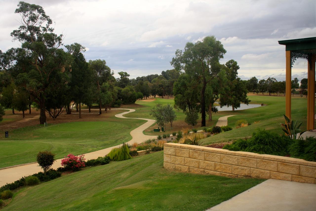 Mulwala Golf Club 5* Yarrawonga